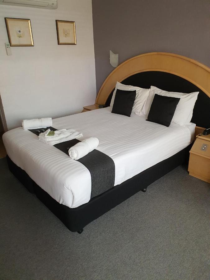קווינביאן Capital Airport Motel מראה חיצוני תמונה