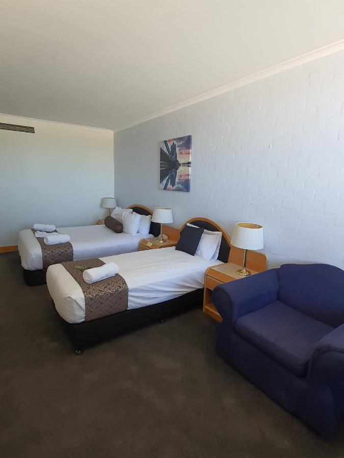 קווינביאן Capital Airport Motel מראה חיצוני תמונה