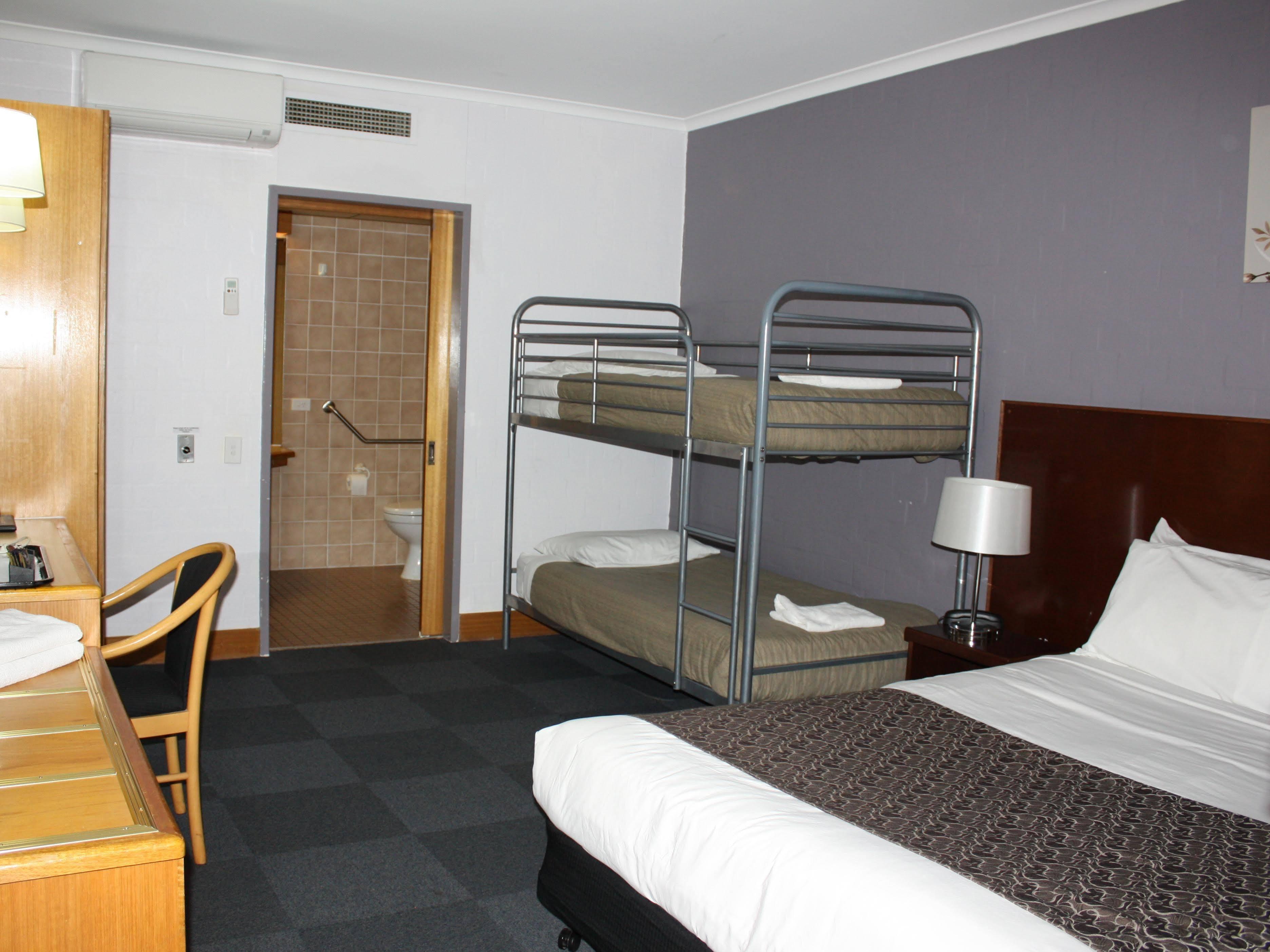 קווינביאן Capital Airport Motel מראה חיצוני תמונה