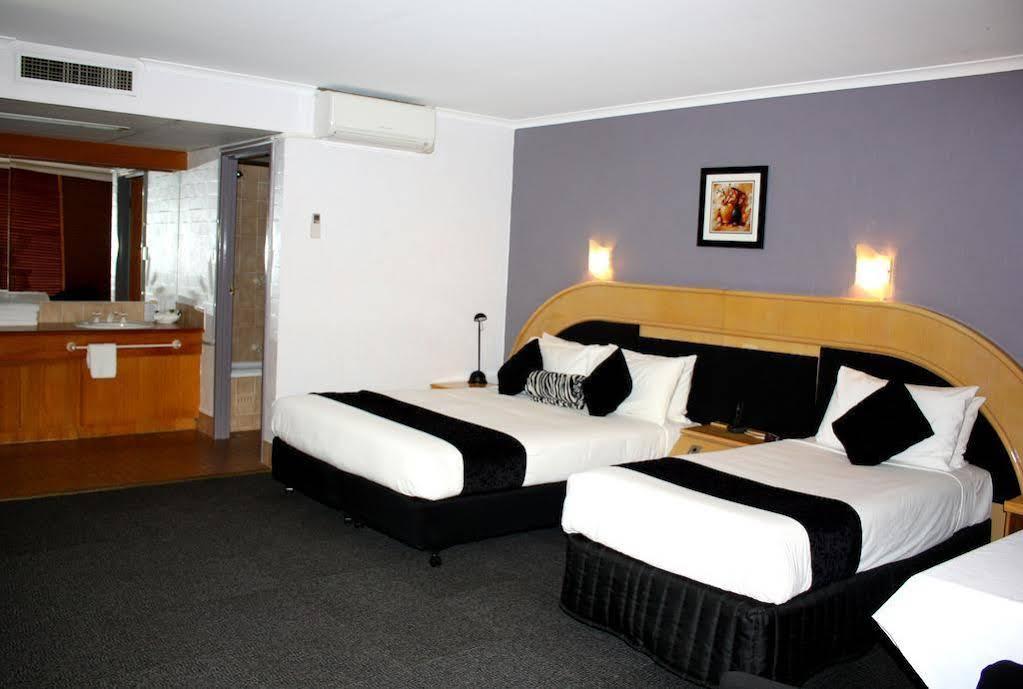 קווינביאן Capital Airport Motel מראה חיצוני תמונה