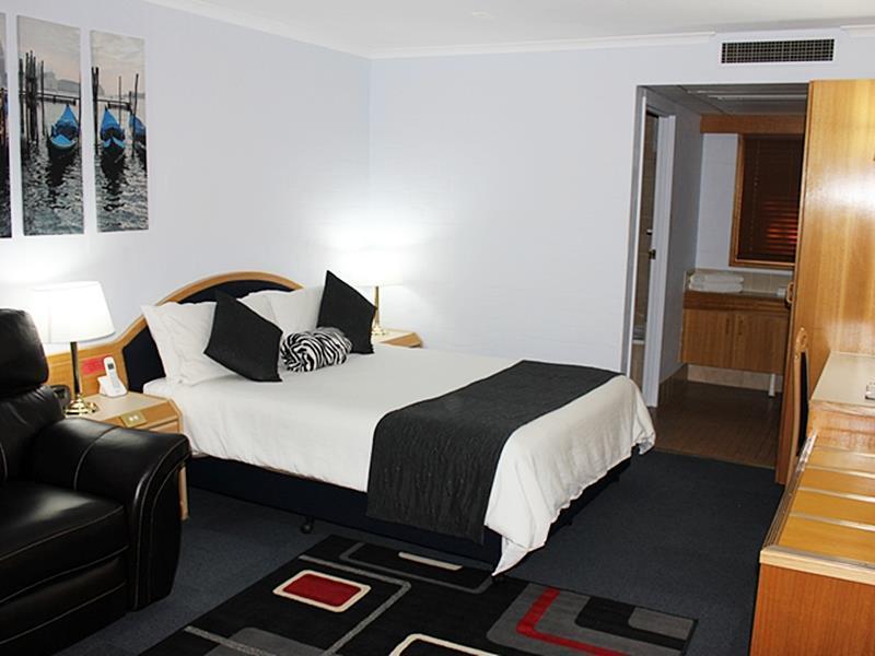 קווינביאן Capital Airport Motel מראה חיצוני תמונה