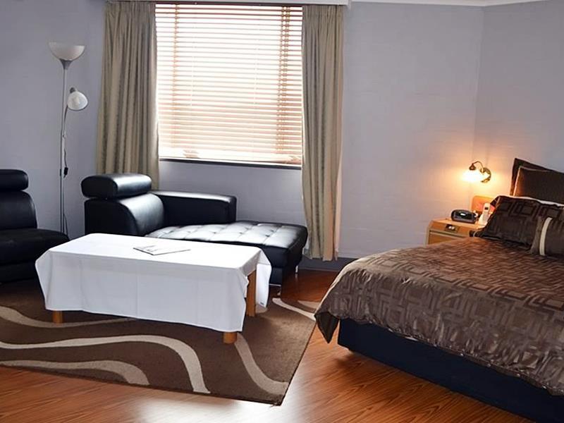 קווינביאן Capital Airport Motel מראה חיצוני תמונה
