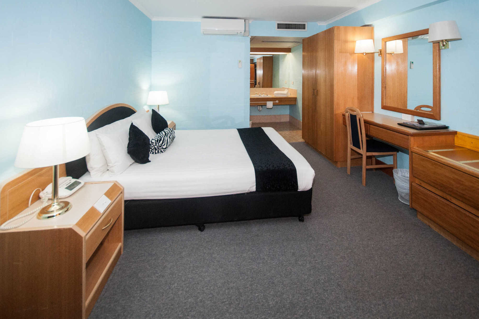קווינביאן Capital Airport Motel חדר תמונה