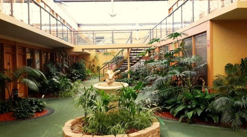 קווינביאן Capital Airport Motel מראה חיצוני תמונה