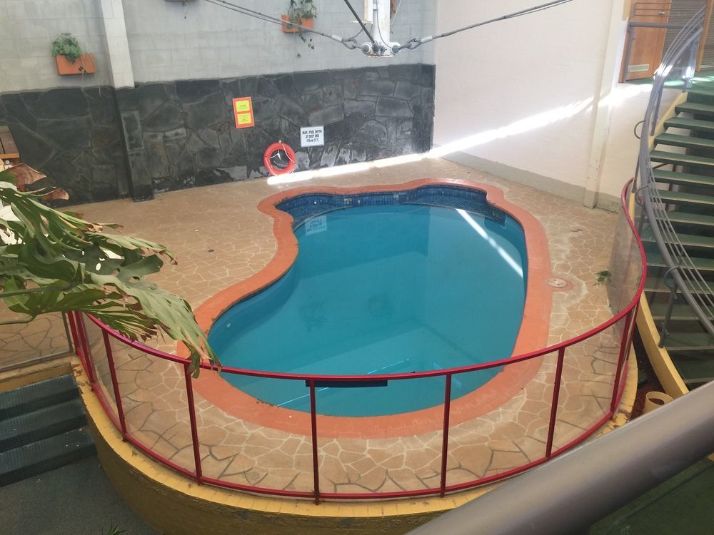 קווינביאן Capital Airport Motel מראה חיצוני תמונה
