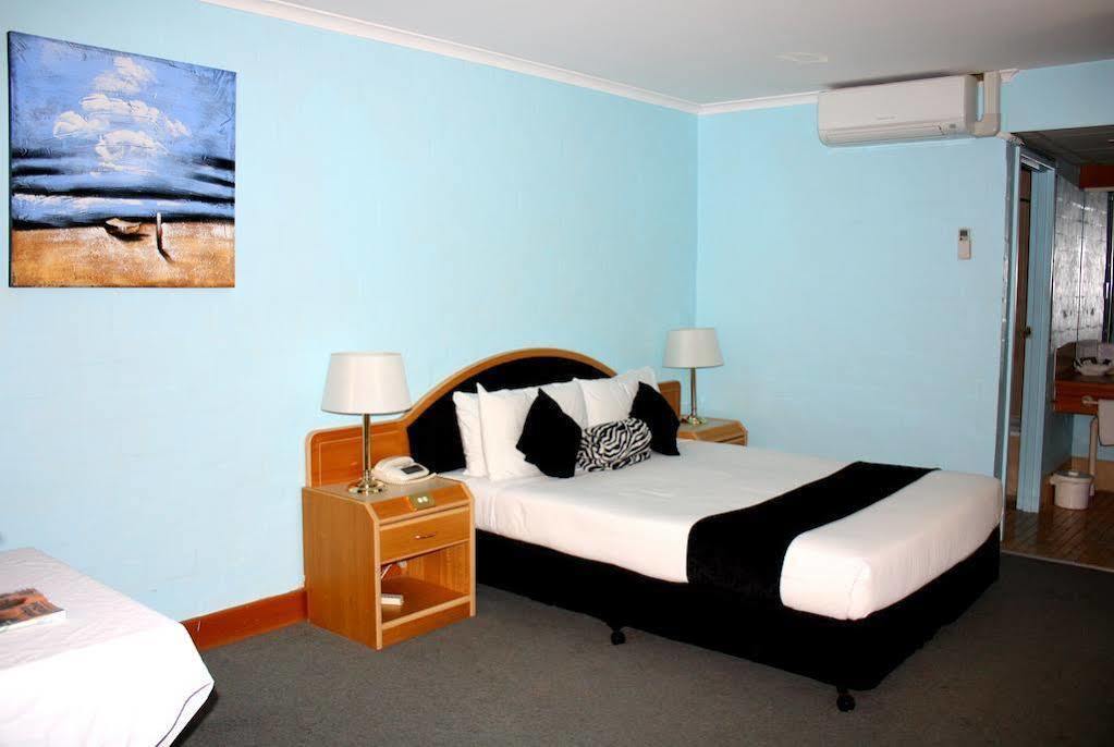 קווינביאן Capital Airport Motel מראה חיצוני תמונה