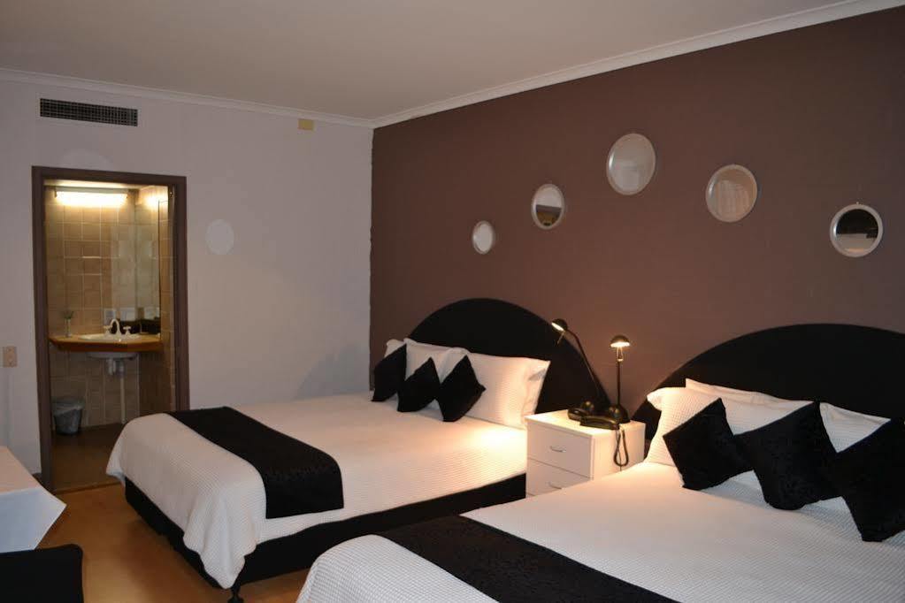 קווינביאן Capital Airport Motel מראה חיצוני תמונה