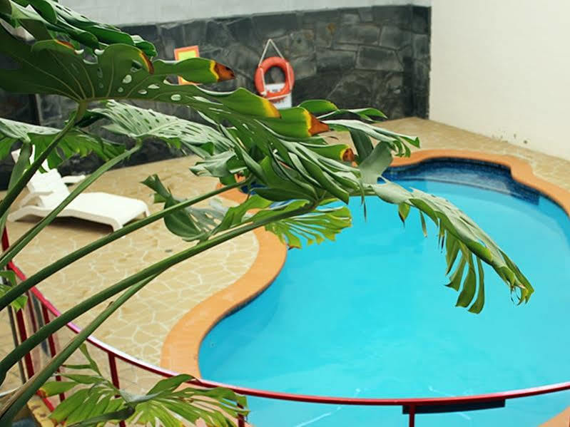 קווינביאן Capital Airport Motel מראה חיצוני תמונה